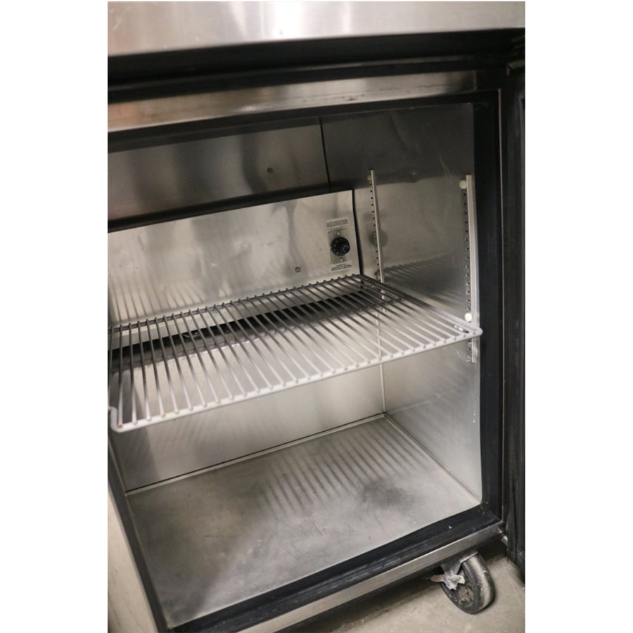 USED True TUC-72-HC Undercounter Refrigerator 72" , With Three(3) Solid Doors, 115V